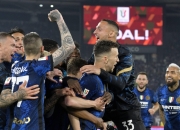 米兰捕鱼-意大利足球夺冠让球迷疯狂！