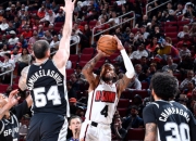 米兰体育,-火箭逆袭马刺，完成惊艳逆转