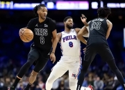 米兰体育官网-76人不敌黄蜂，西蒙斯狂砍37+13+11