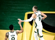 米兰体育官网-凯尔特人回归，逆转篮网