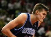 米兰,-犹他爵士再胜老鹰，豪取连胜的简单介绍