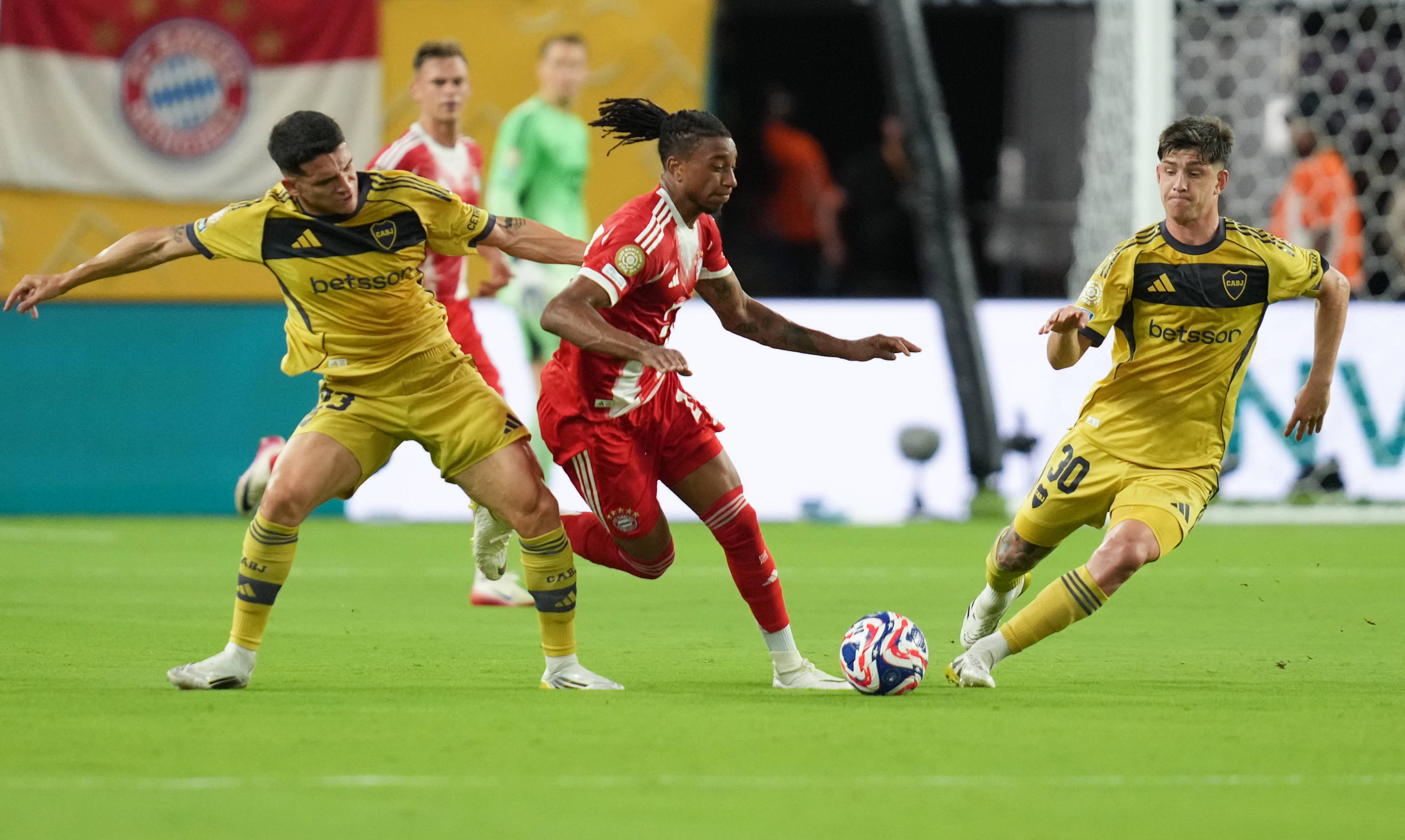 拜仁慕尼黑主场三球大胜强劲对手 拜仁慕尼黑主场三球大胜强劲对手