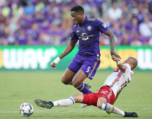 梅斯遭遇主场失利，状态连续低迷的简单介绍