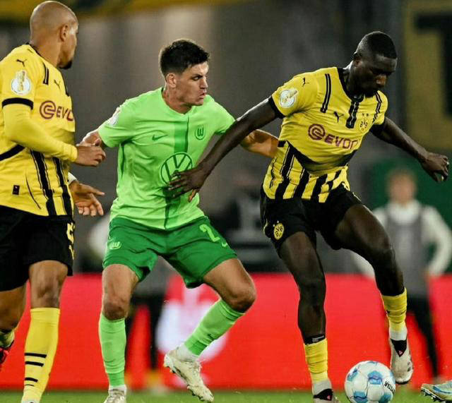 多特蒙德遭沃尔夫斯堡绝杀，德甲争冠形势严峻