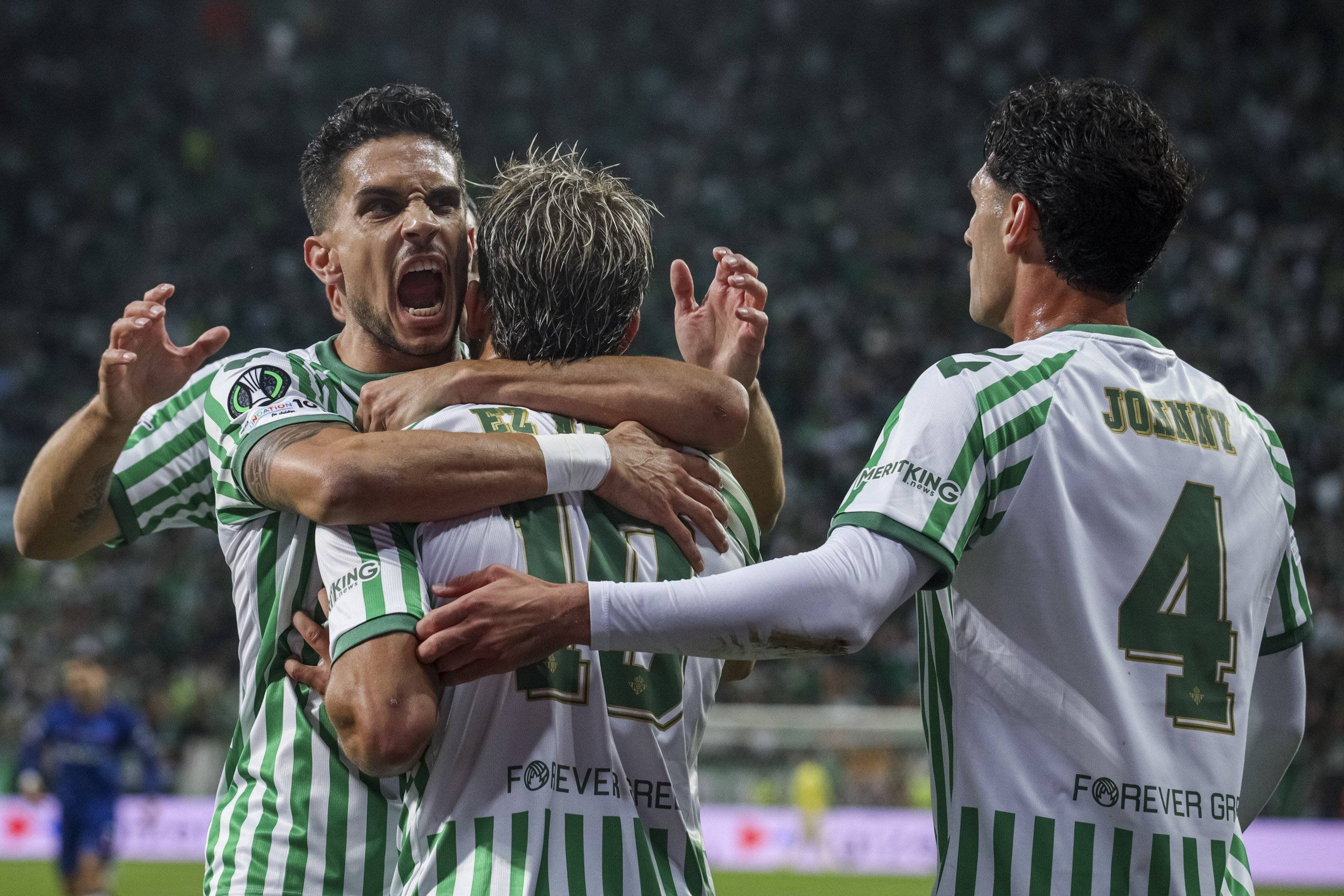 欧塞尔堡实现奇迹逆转,球队奋战至最后一刻获胜 欧塞尔堡实现奇迹逆转,球队奋战至最后一刻获胜