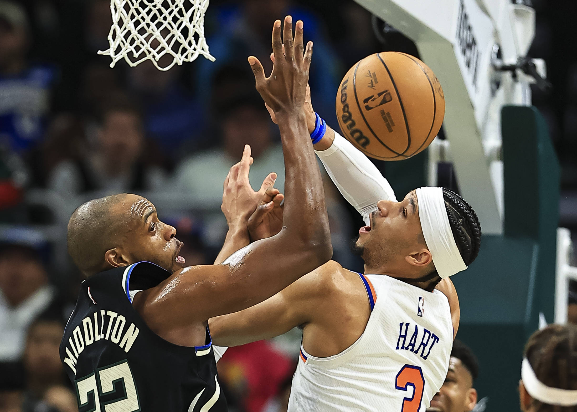 尼克斯队客场胜出，球员表现稳定