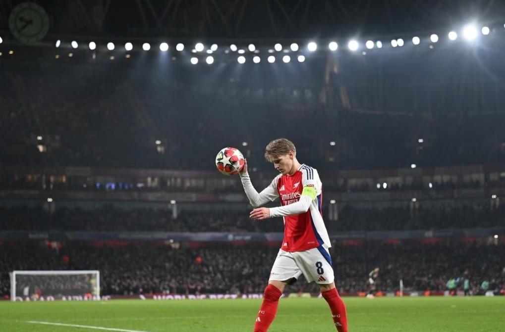 阿森纳遭逆转惨败,榜首位置渐行渐远 阿森纳遭逆转惨败,榜首位置渐行渐远