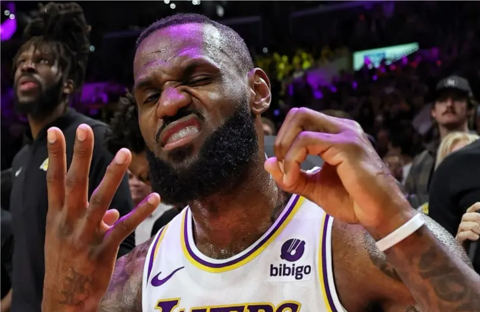 湖人击败篮网，保持九连胜