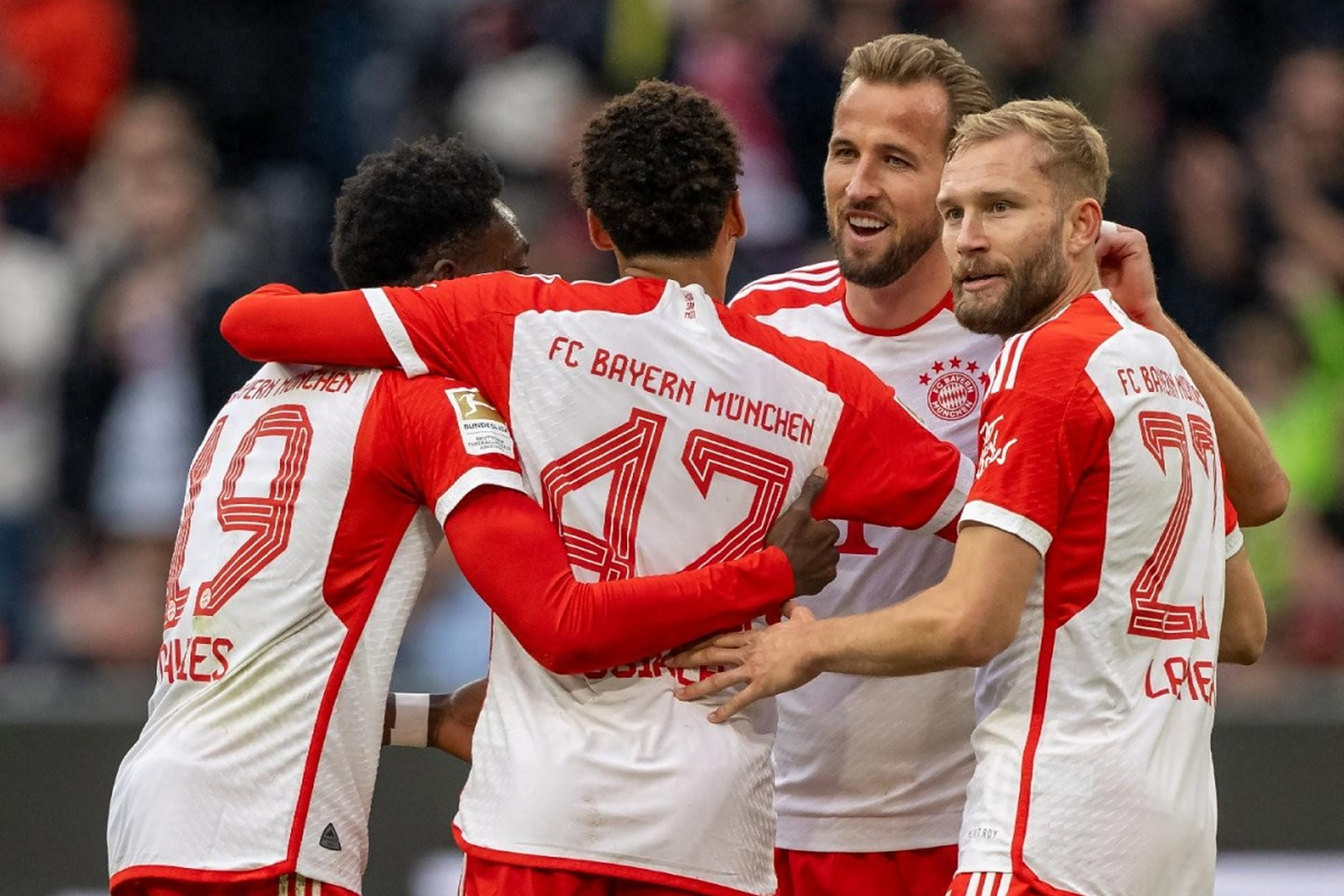 拜仁慕尼黑2-0击败拉齐奥,成功晋级欧冠八强 拜仁慕尼黑2-0击败拉齐奥,成功晋级欧冠八强