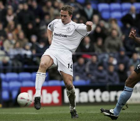 博尔顿主场击败富勒姆,实现保级希望的简单介绍 博尔顿主场击败富勒姆,实现保级希望的简单介绍